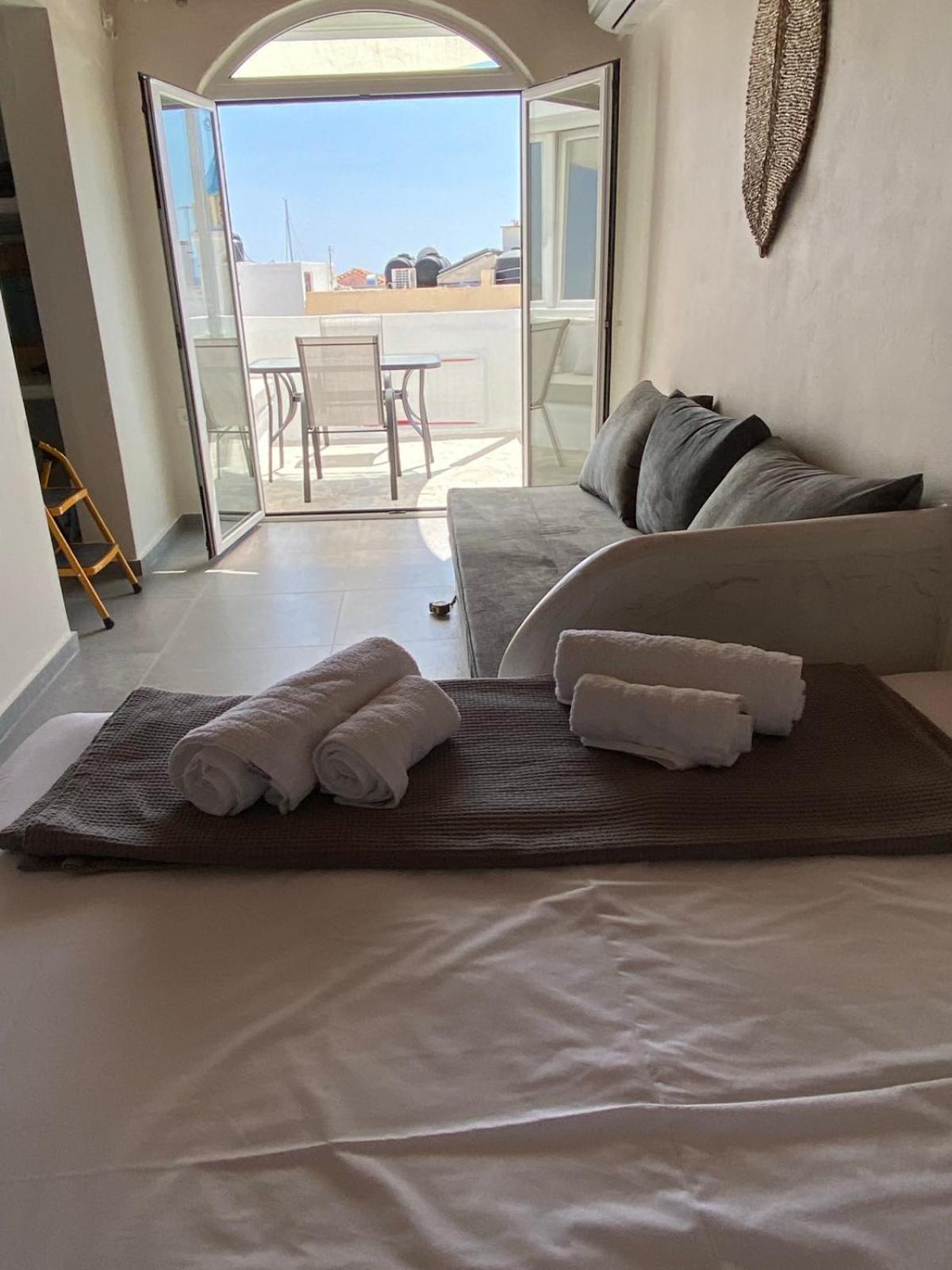 Iakovos' Luxury Penthouse Apartman Tínos Kültér fotó